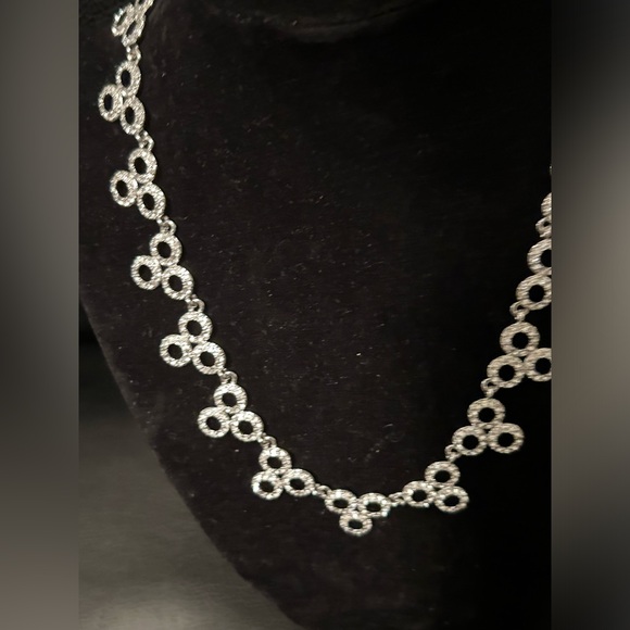 Kate Spade Delicate Dots Sparkling Crystal Pave Circles Silver tone Necklace - Picture 4 of 9